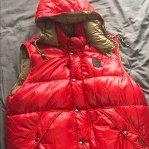 XL. Polo RL puffy vest with detachable hood.
